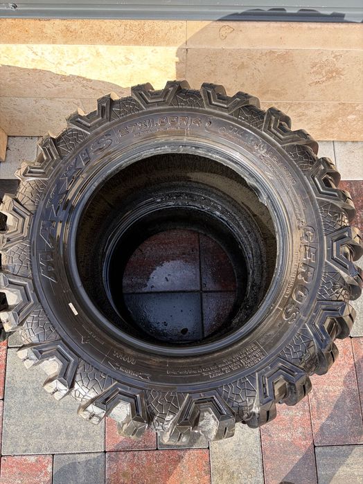 Майже нова 27.9.r14 “ 27.11.r14 Комплект