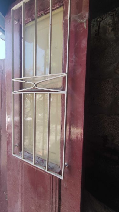 Porta em duas folhas centenária