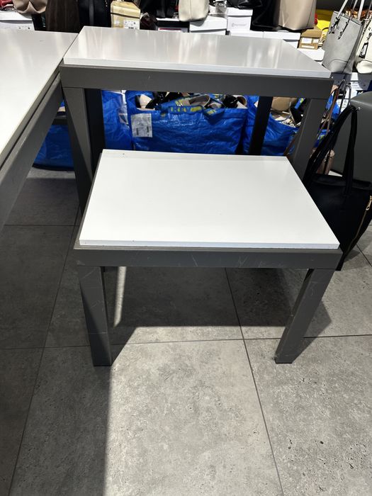 Stoły ekspozycyjne / lady