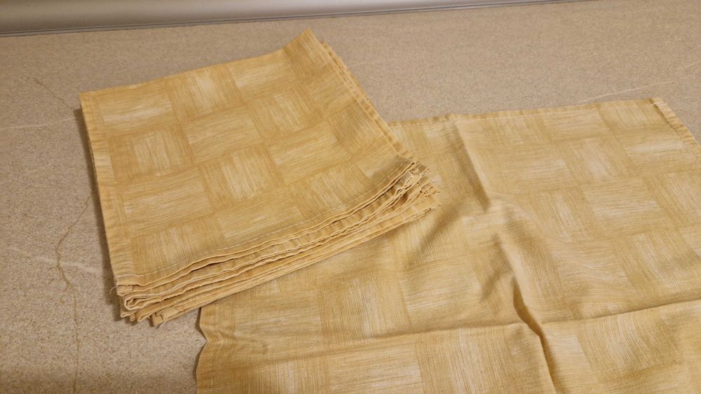 Conjunto 9 guardanapos beje de tecido quadrados - 40 cm x 40 cm