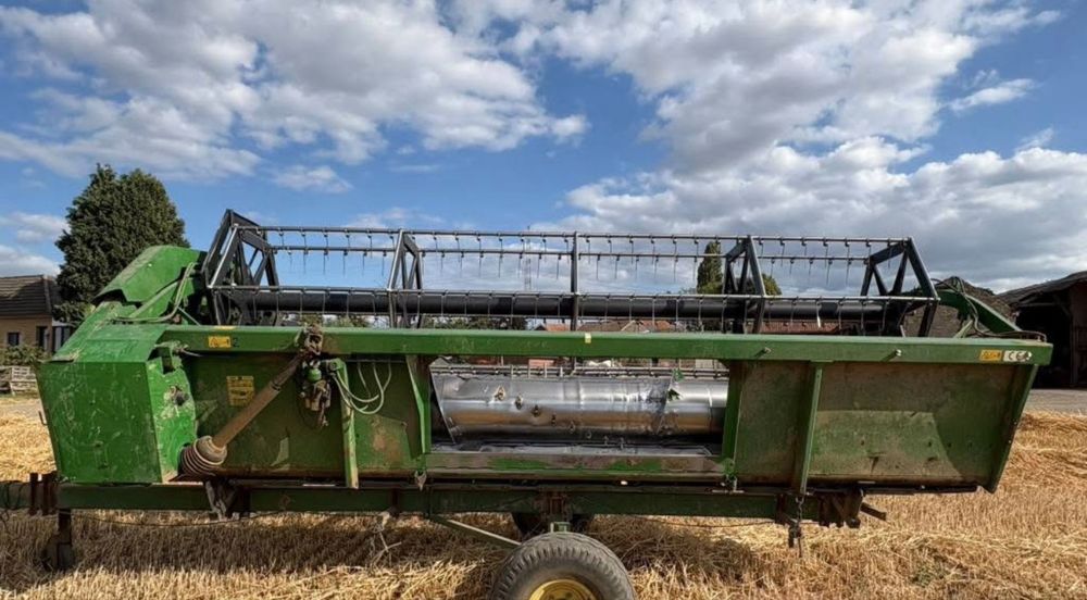 Комбаїн John deere 2256