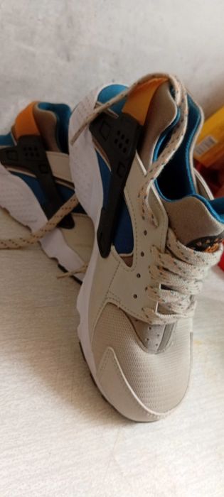 Кросівки дитячі нові!