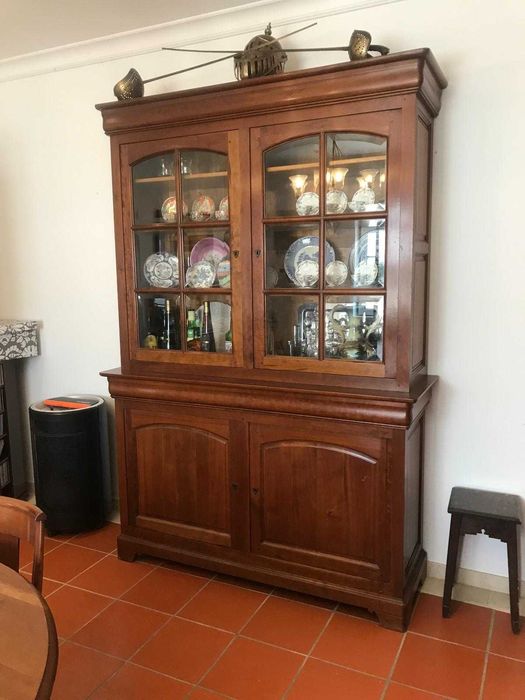 Conjunto de Sala em cerejeira: Mesa extensivel + Louçeiro