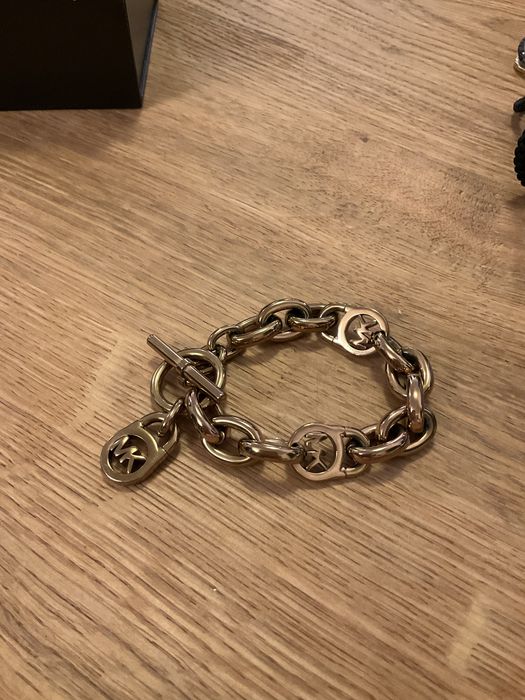 Bransoletka rozowe zloto michael kors lancuszek