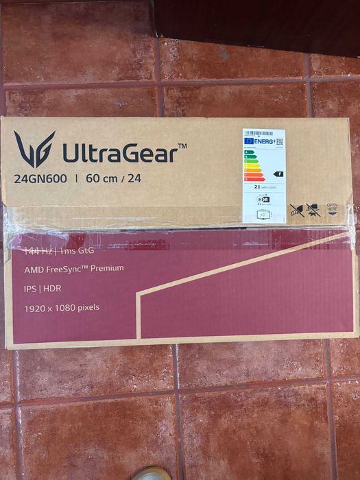 Monitor Gaming LG UltraGear 24GN600-B 144Hz - Excelente condição
