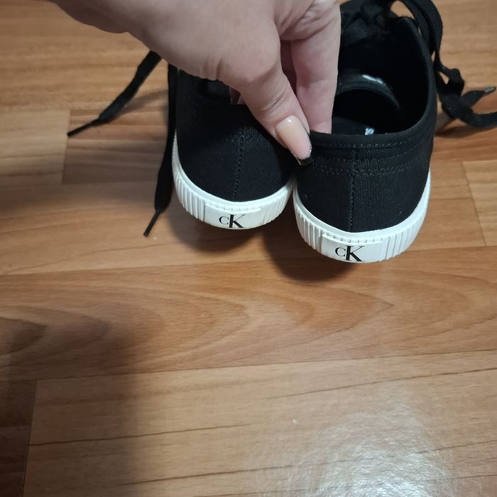 Продам новые кеды Calvin Klein Jeans