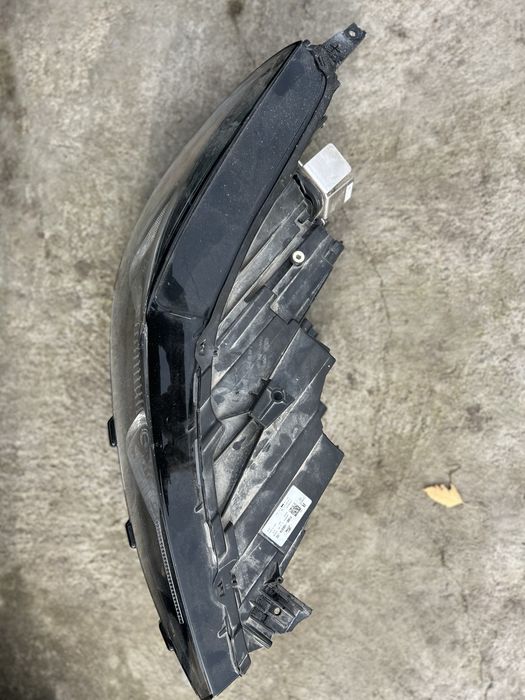 Фара передня права в зборі Ford Escape MK4 23-25 LED