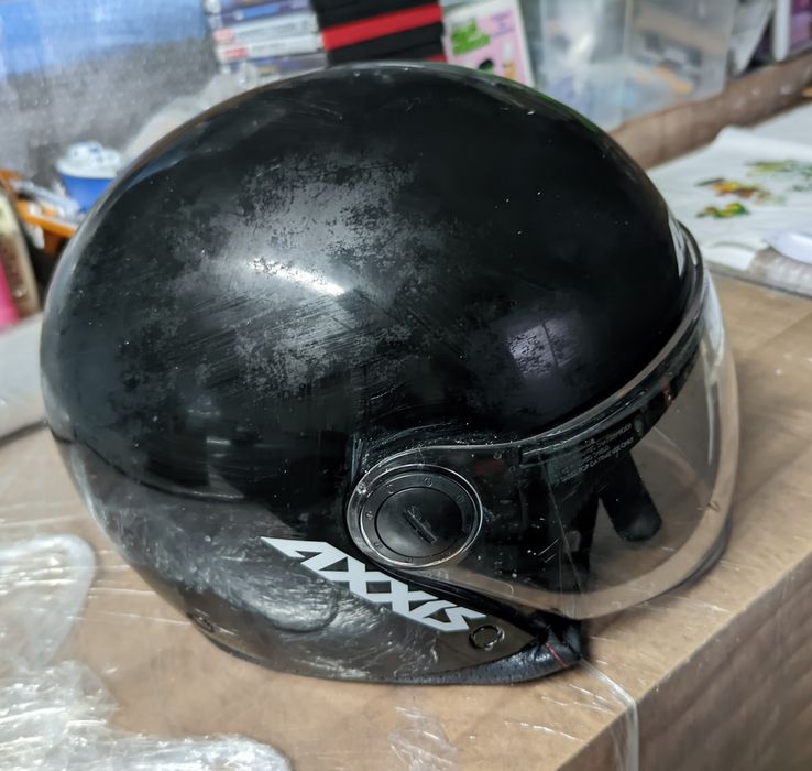 Capacete Axxis em bom estado