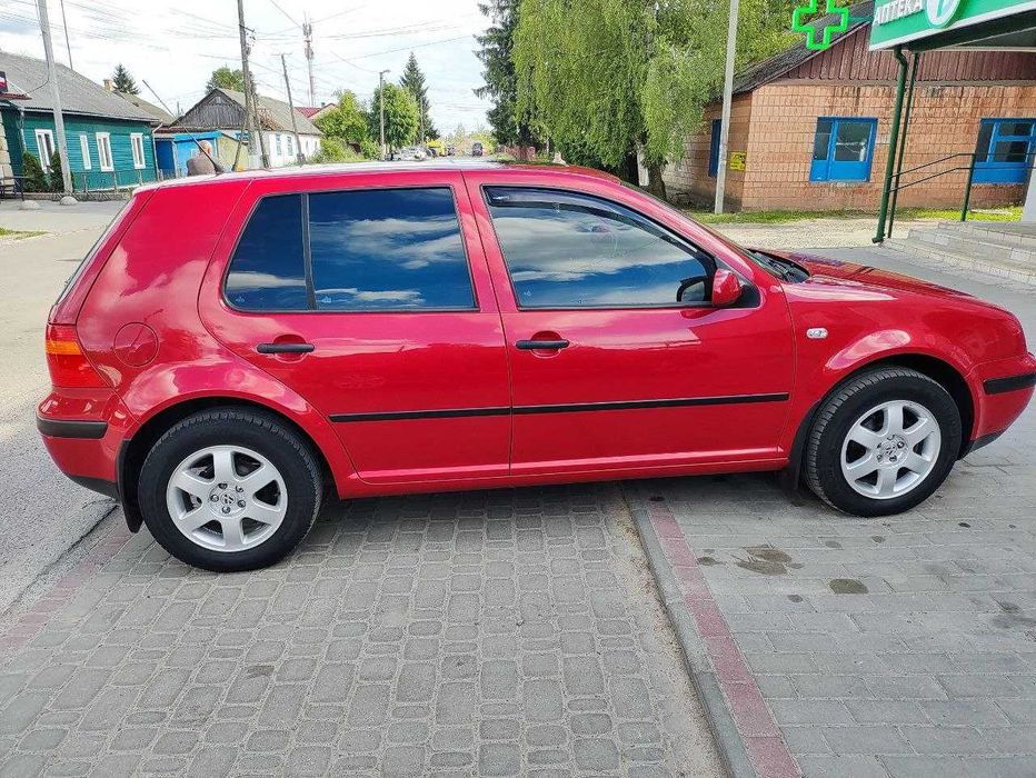 Volkswagen Golf 2003