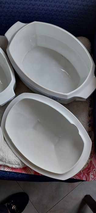 2 Terrinas em louça muito antigas