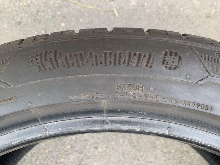 2шт 245/40R18 BARUM Bravuris 5