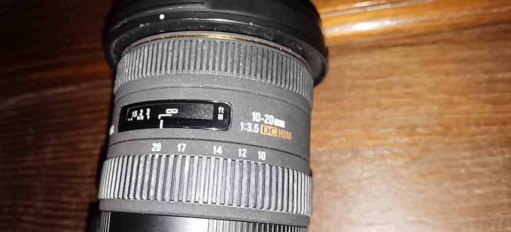 Sigma Lente Grande Angular