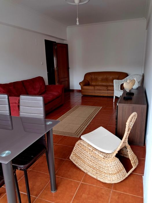 Arrenda-se apartamento T2 Loures