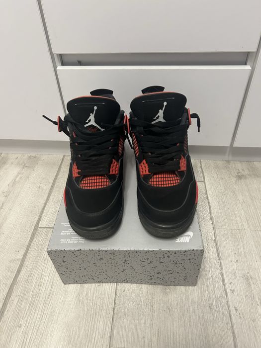Air Jordan 4 Retro Thunder