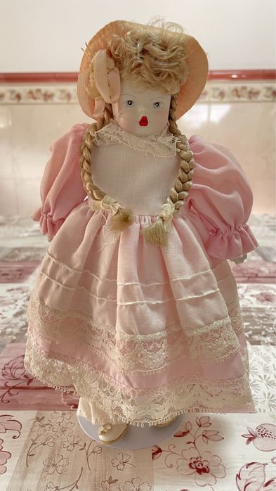 Bonecas de porcelana