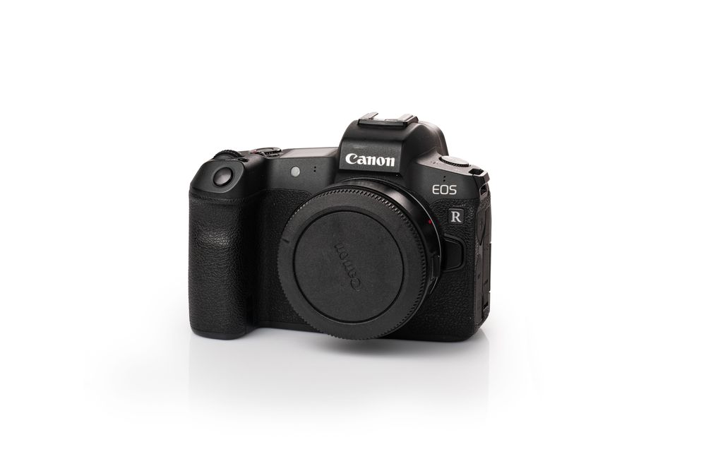 Câmara Canon EOS R com Adaptador EF