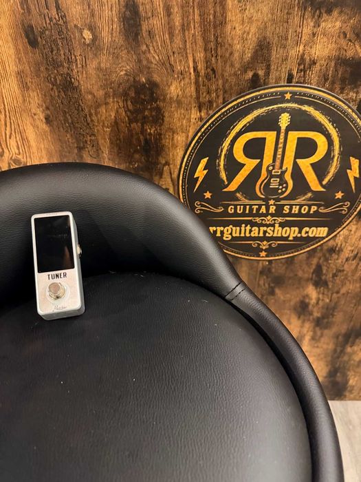 Pedal afinador para guitarra e baixo