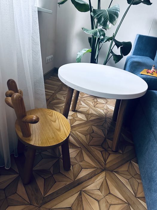 Дитячий столик з натурального дерева