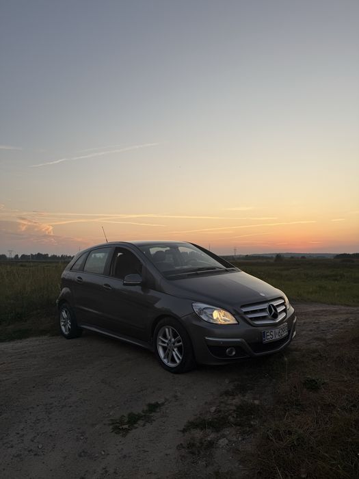 Mercedes Benz B klasa B180