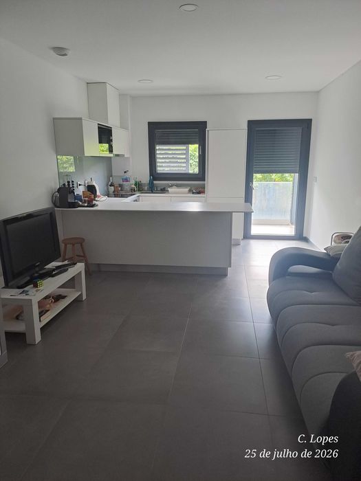 Apartamento T2 mobilado com Garagem