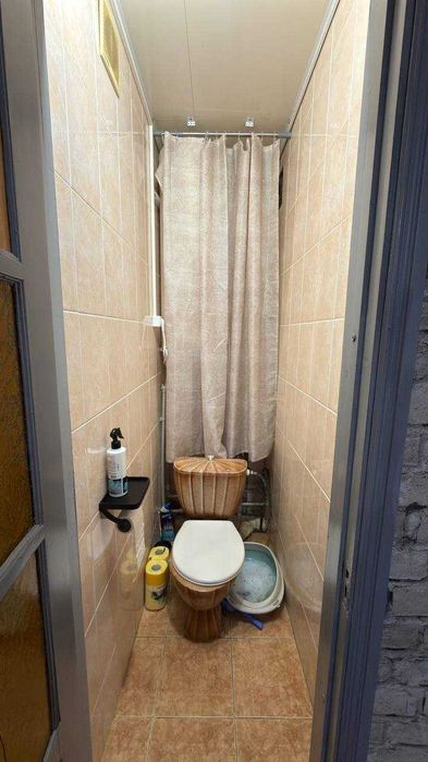 В продажі трикімнатна квартира, мікрорайон Виставка