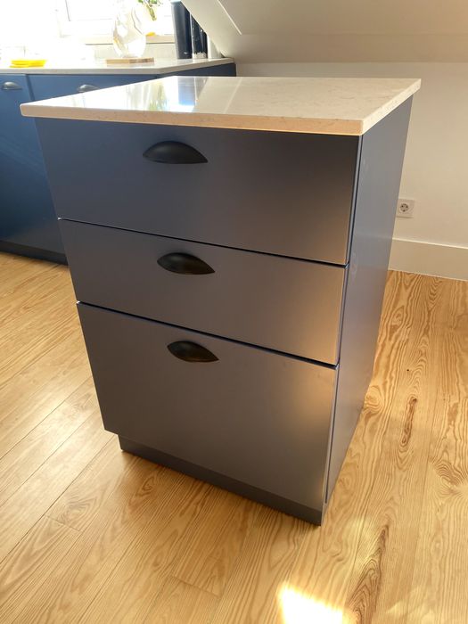 Armário de arrumação com 3 gavetas e rodízios