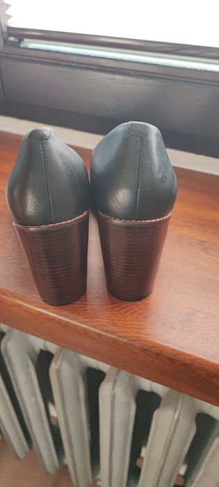 Czółenka skórzane Clarks