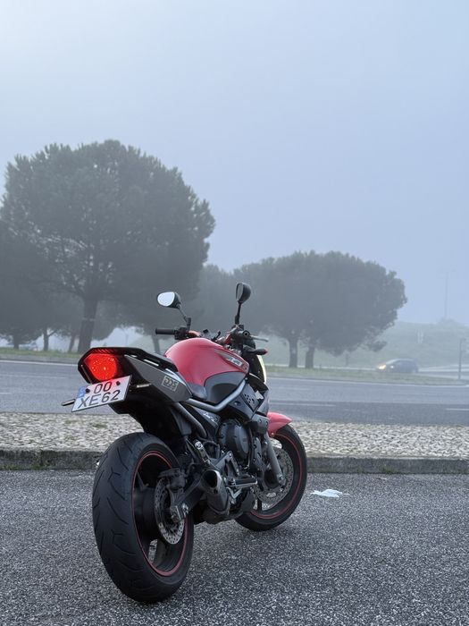 Moto Yamaha XJ6 2012