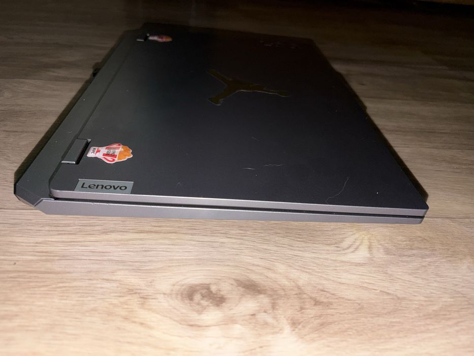 Ноутбук игровой Lenovo LOQ 15IAX9I (83FQ002ERA) Luna Grey