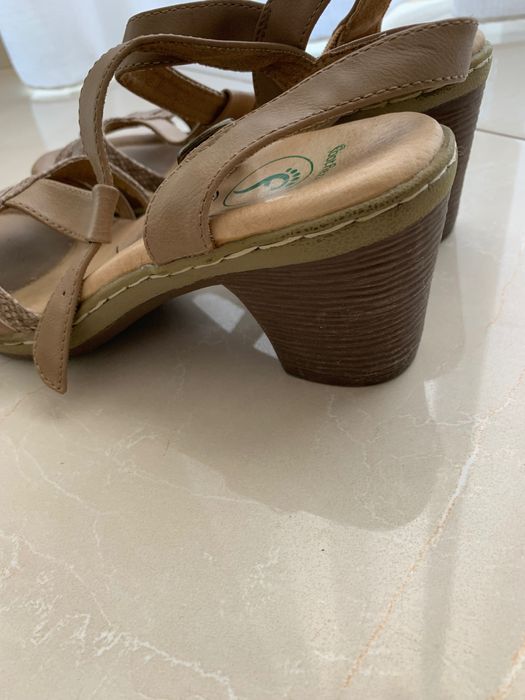 Oportunidade!! Sandálias FOOTFLEXX n°37 . Em excelente estado.