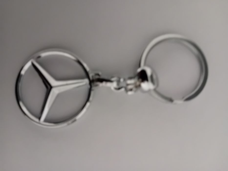 Brelok metalowy do kluczy Renault