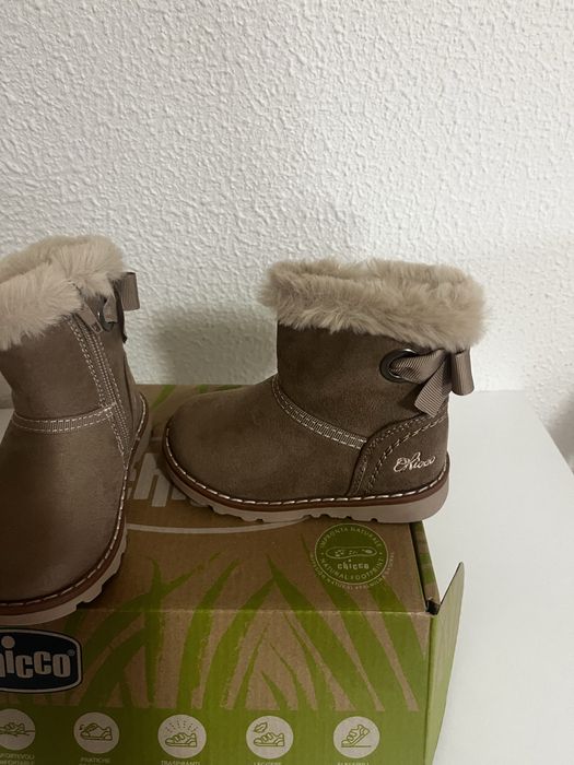 Botas chico novas