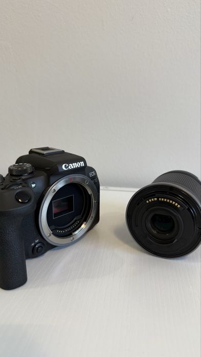 Aparat bezlusterkowy Canon EOS R10