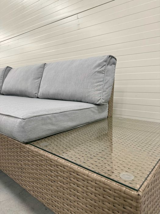 Nowy Narożnik ogrodowy ze stolikiem z technorattanu