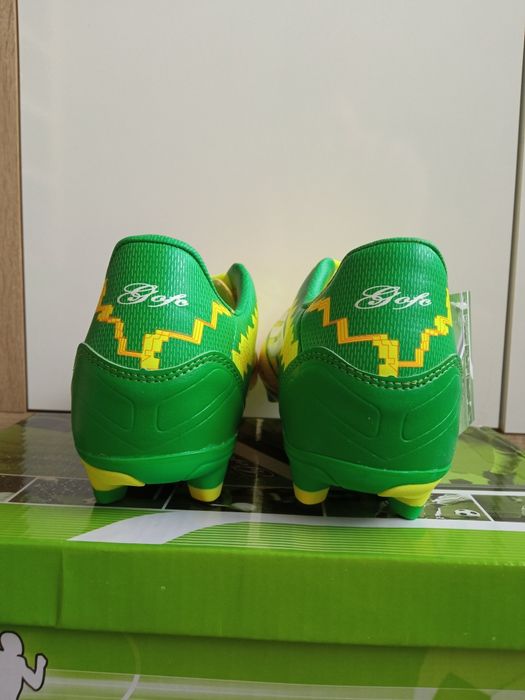 Gofc nowe buty sportowe męskie korki piłka nożna 44