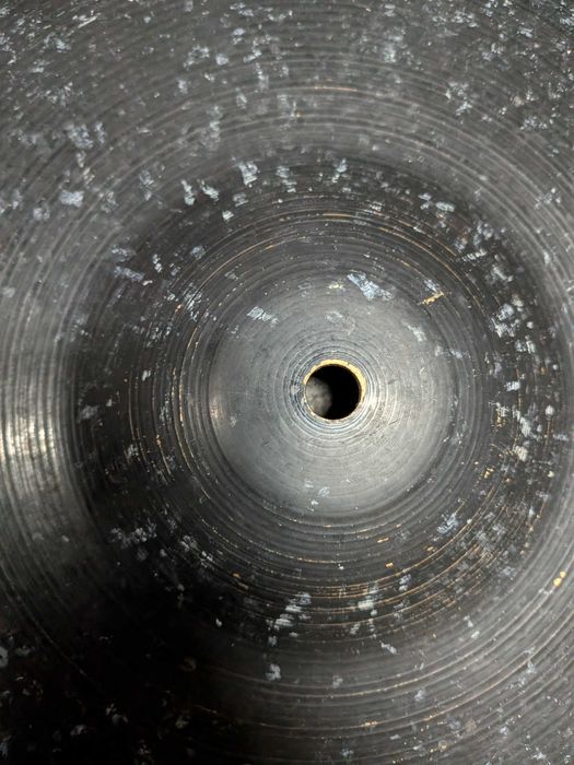 Ride Zildjian Pitch Black' "22 - Prato de bateria