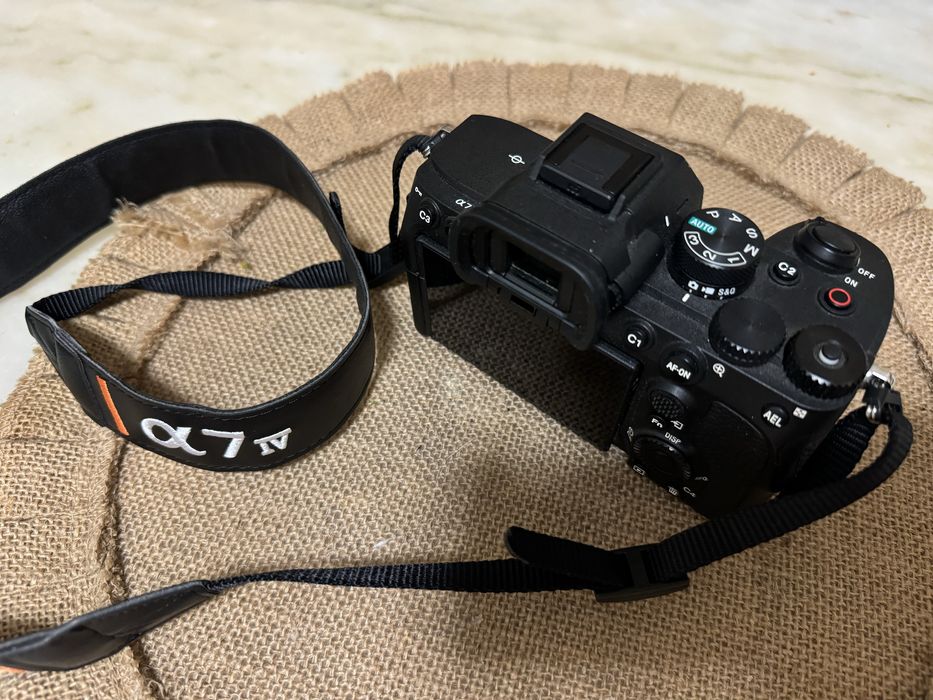 Sony A7 IV praticamente nova