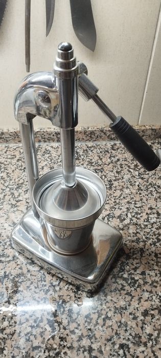 Espremedor citrinos aço inox
