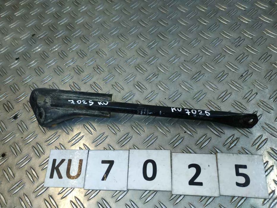 Toyota Highlander 07-15 розпорка R (підсилювач підлоги кузова) KU7025