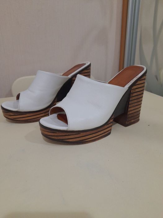 Шкіряні жіночі босоніжки / шльопанці / сабо Donna Ricco