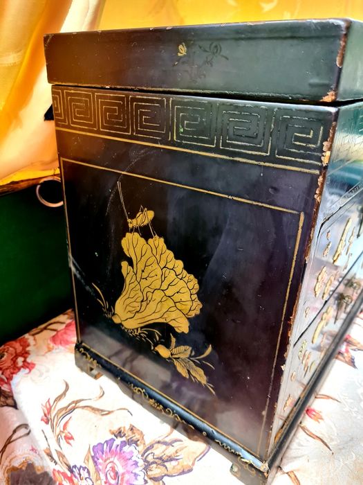 Шкатулка-комод для украшений, дерево, Китай 50г.