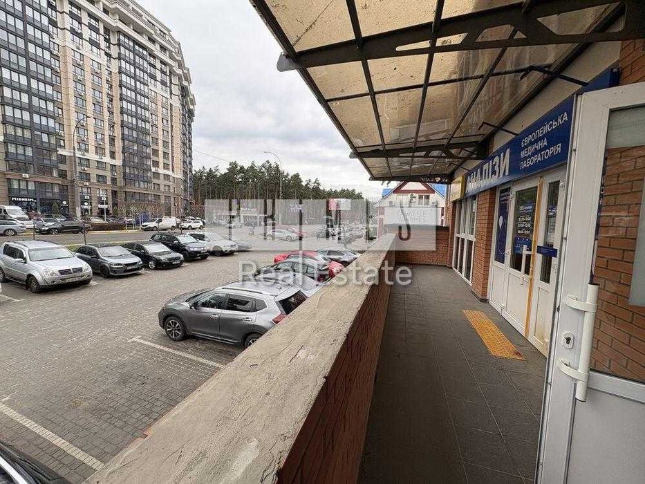 Продаж комерційного фасадного приміщення, центральний парк, Ірпінь