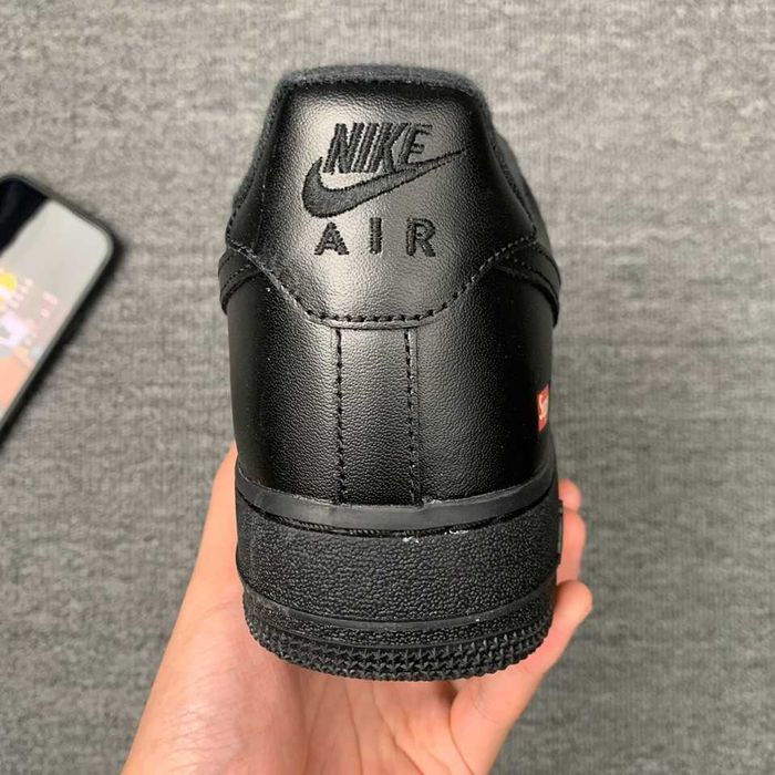 nk Air Force 1 Low Supreme Czarny 38