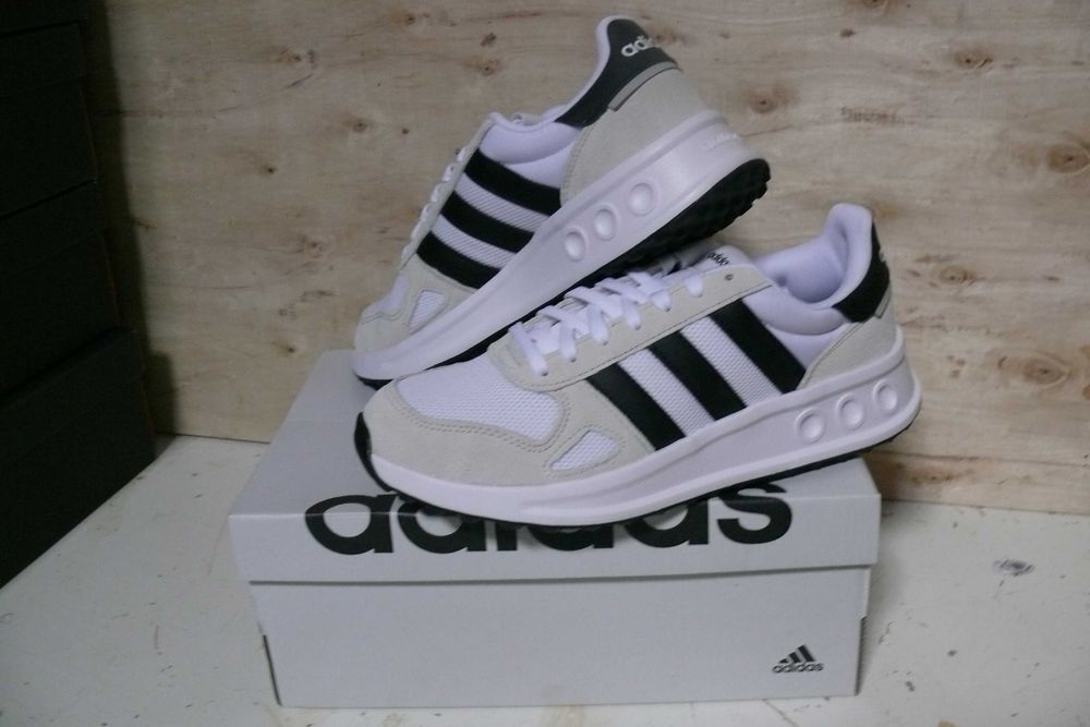 Tênis Adidas Run 84