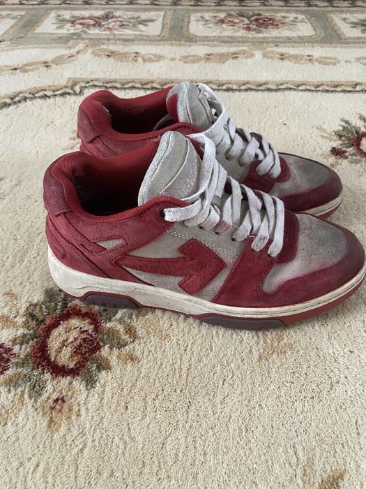 Off-White Out of Office 'Light Red'
