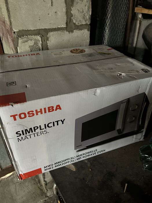 Nowa mikrofala toshiba simplicity