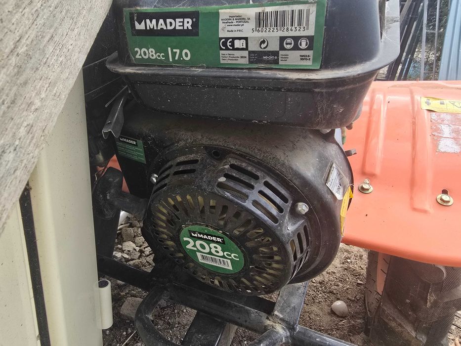 Mini trator de cultivo