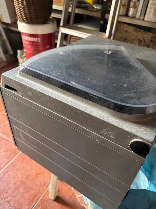 Aparelho de gira discos e gravador de cassetes Grunding