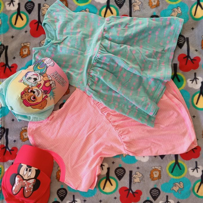 Речі на дівчинку