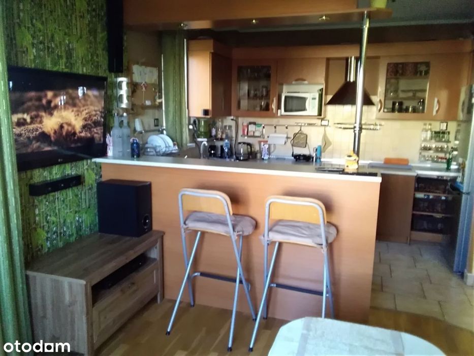 wynajmę 3 pok mieszkanie na 1 piętrze z balkonem